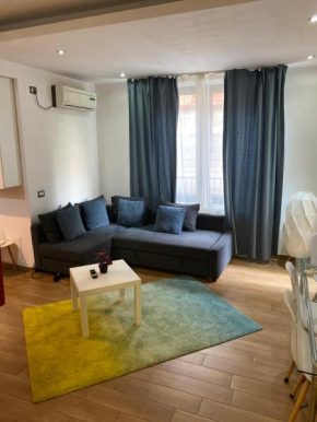 Royal Suite Unirii-2 BDR Apartment